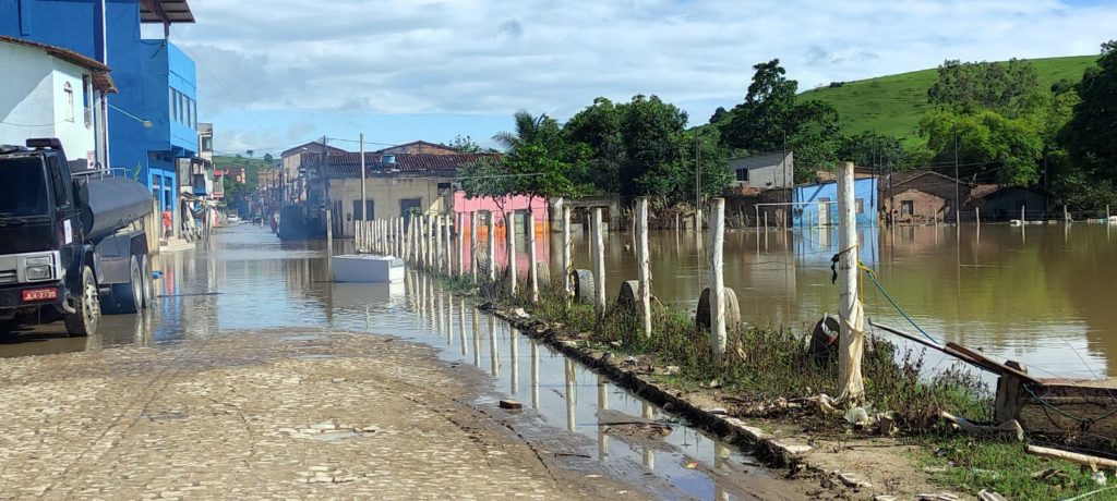 Rua Ibirajá, Centro de Medeiros Neto