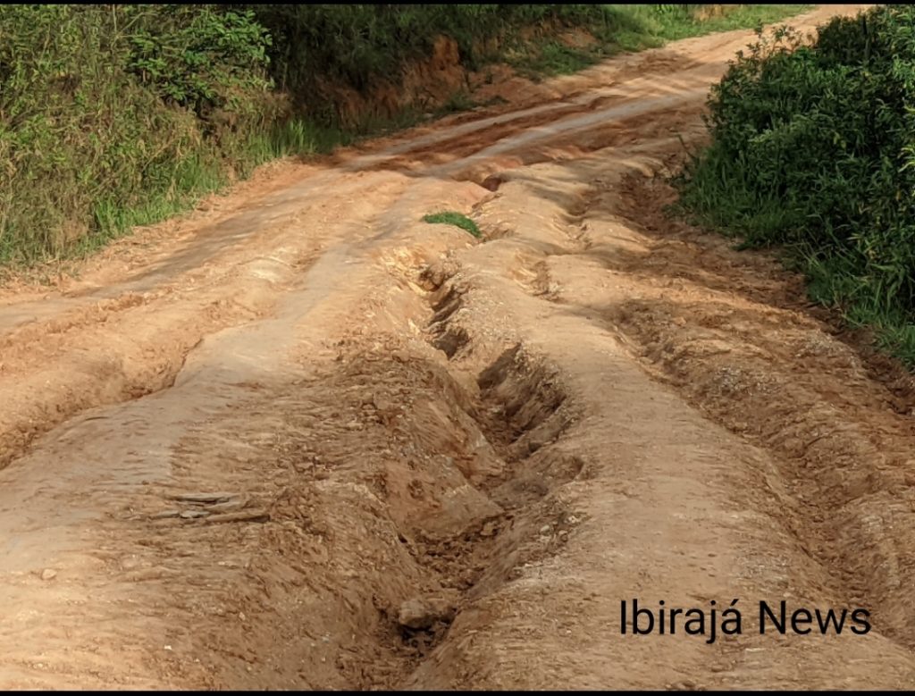 Trecho da estrada que liga Ibirajá à Vereda 